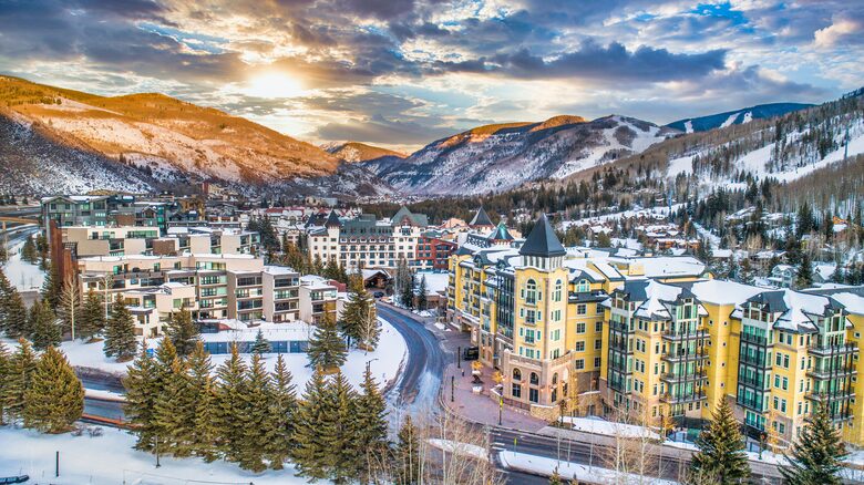 Vail Ski-In/Ski-Out Getaway with Amazing Location on the Slopes - Quick Ski/Walking Access to Lionshead! - Vail, Colorado