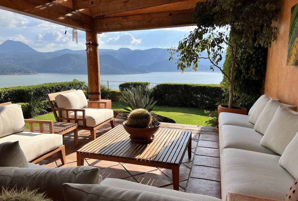 La Peña Rock House - Valle de Bravo, Mexico