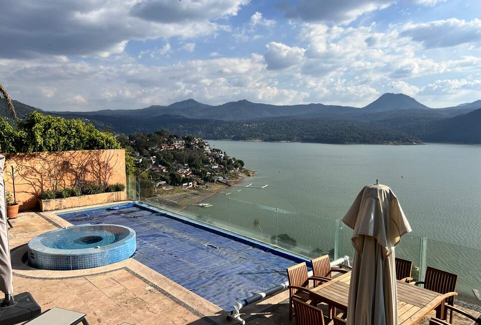La Peña Rock House - Valle de Bravo, Mexico