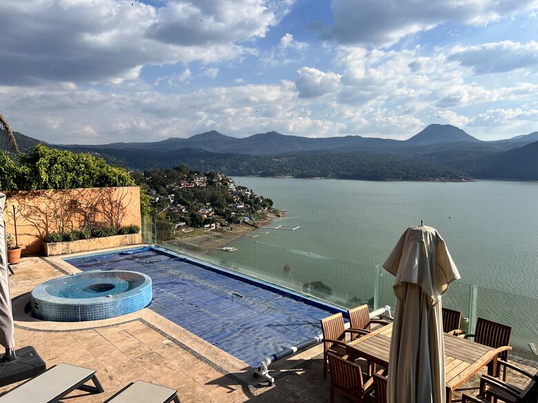 La Peña Rock House - Valle de Bravo, Mexico