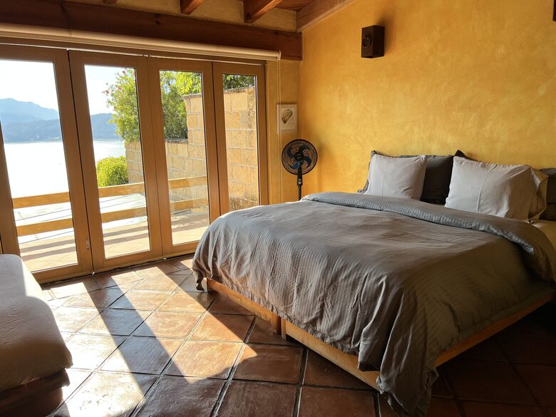 La Peña Rock House - Valle de Bravo, Mexico