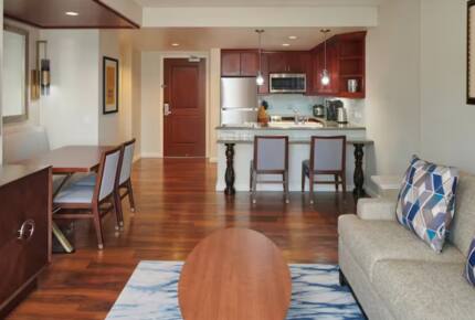 The Grand Waikikian at Hilton Hawaiian Village 1-Bedroom - Honolulu, Hawaii