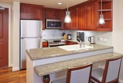 The Grand Waikikian at Hilton Hawaiian Village 1-Bedroom - Honolulu, Hawaii