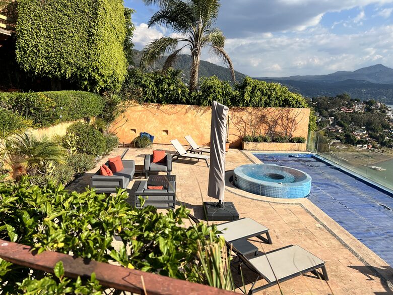 La Peña Rock House - Valle de Bravo, Mexico