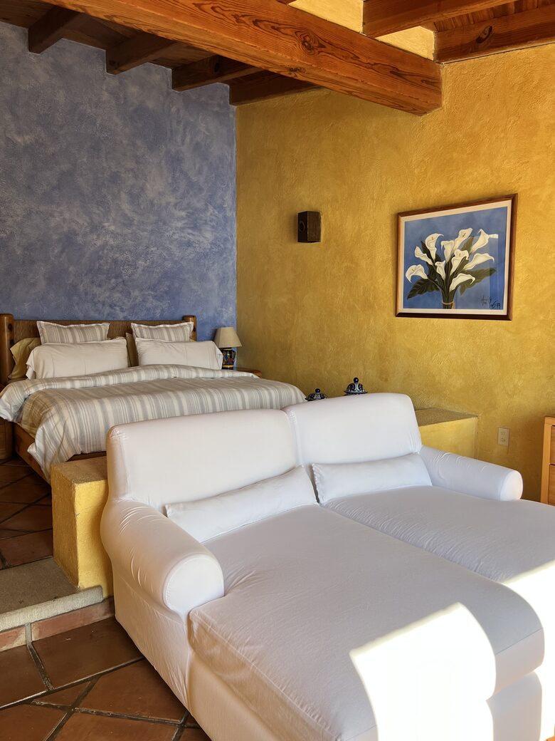 La Peña Rock House - Valle de Bravo, Mexico