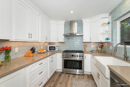 Mission Beach Townhome with Bay Views - San Diego, California