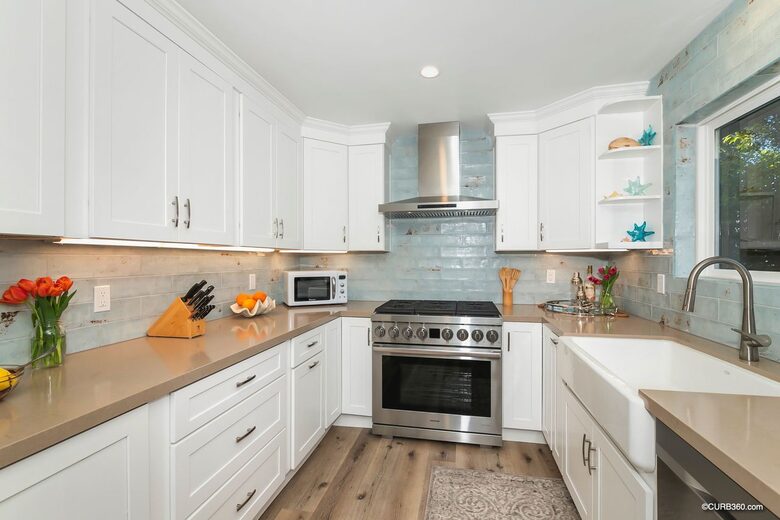 Mission Beach Townhome with Bay Views - San Diego, California