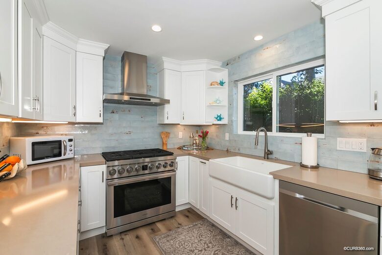 Mission Beach Townhome with Bay Views - San Diego, California