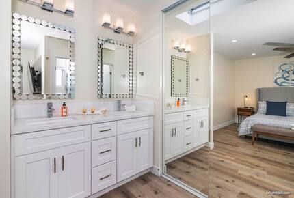 Mission Beach Townhome with Bay Views - San Diego, California