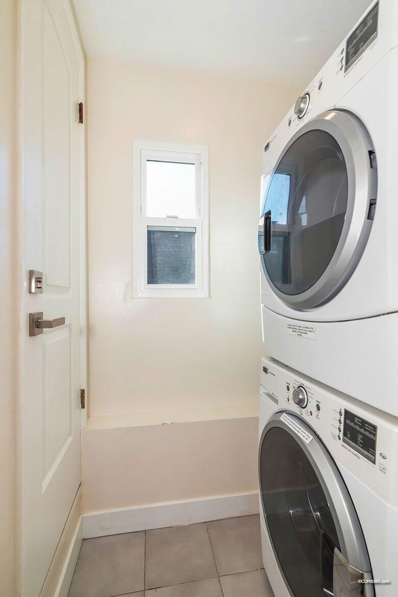 Mission Beach Townhome with Bay Views - San Diego, California