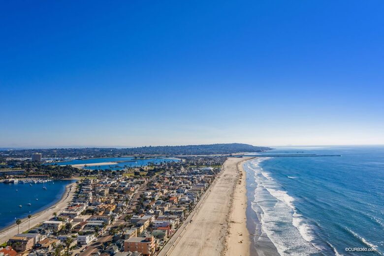 Mission Beach Townhome with Bay Views - San Diego, California