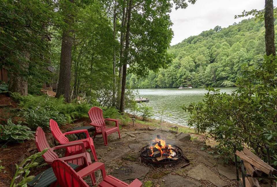 Luxe Cabin on the Lake - Glenville, North Carolina