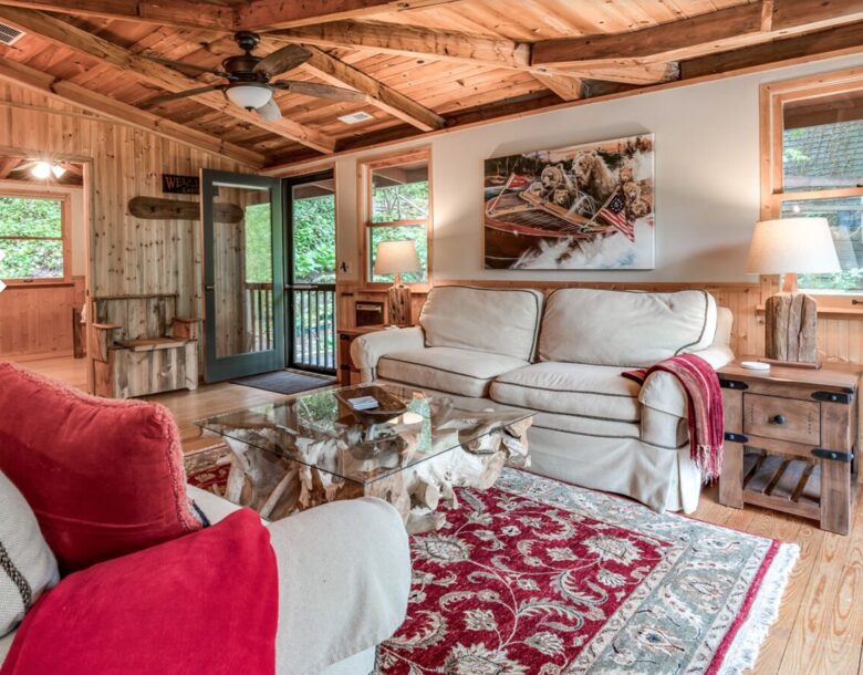 Luxe Cabin on the Lake - Glenville, North Carolina