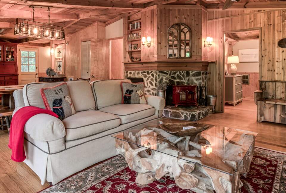 Luxe Cabin on the Lake - Glenville, North Carolina