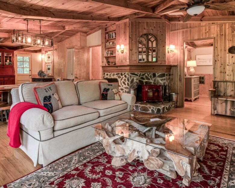 Luxe Cabin on the Lake - Glenville, North Carolina