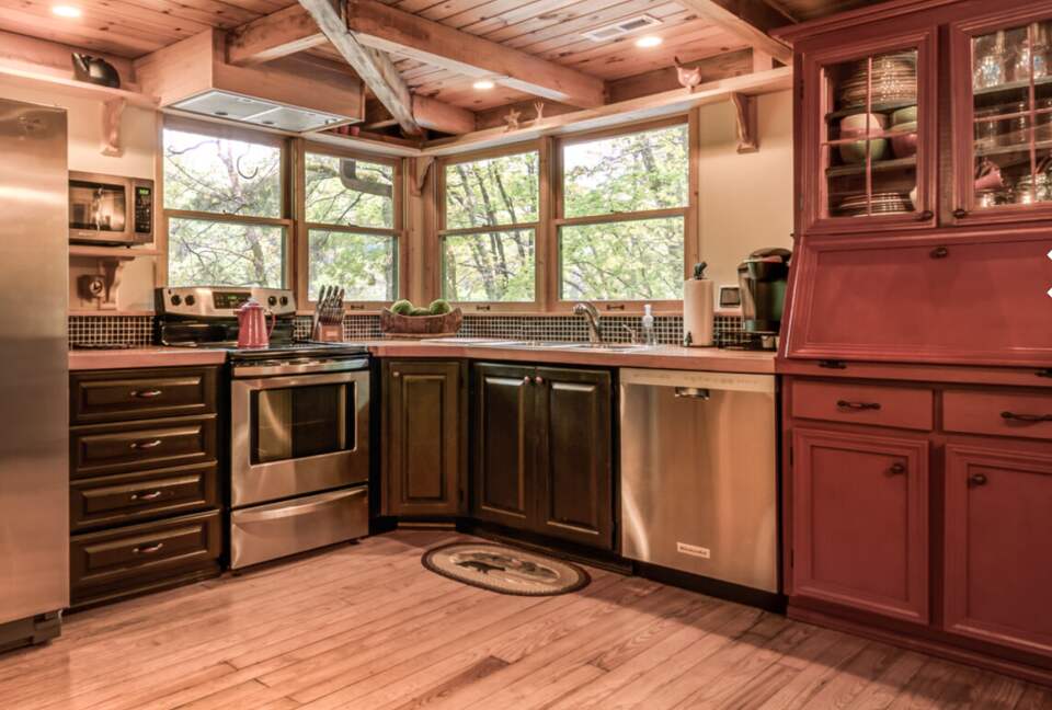 Luxe Cabin on the Lake - Glenville, North Carolina