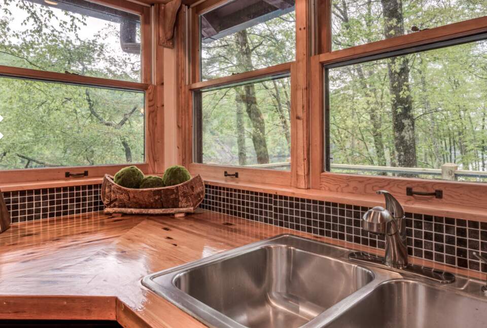 Luxe Cabin on the Lake - Glenville, North Carolina