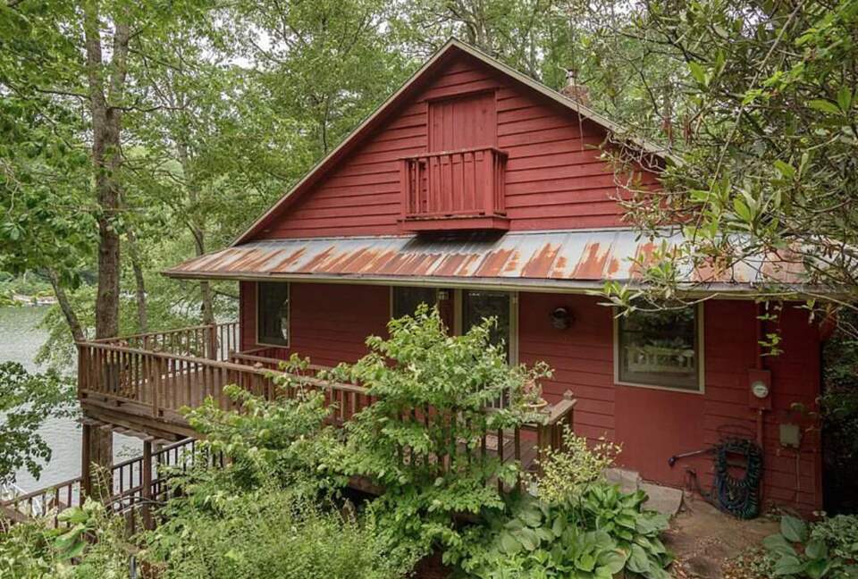 Luxe Cabin on the Lake - Glenville, North Carolina