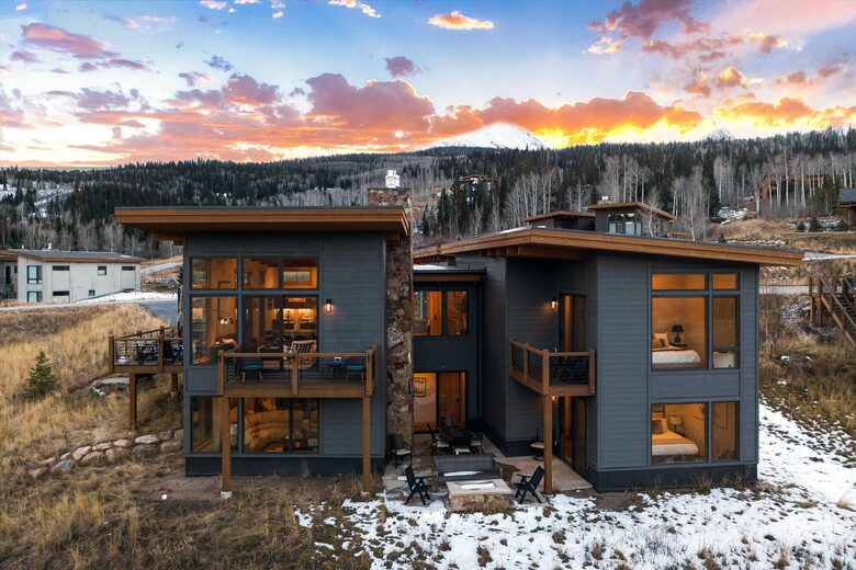 Back of home and yard.