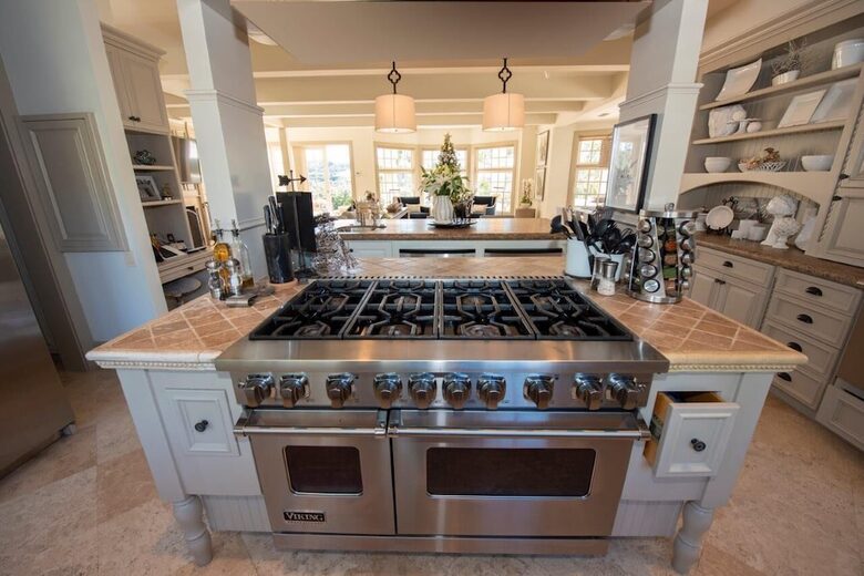 Amazing Private Family Luxury Estate in Sunny Rancho Santa Fe - Rancho Santa Fe, California