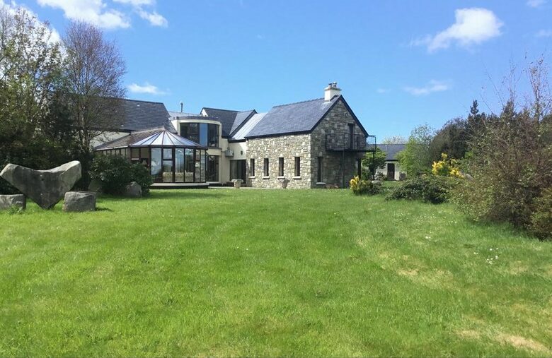 Totmael - Westport, Ireland