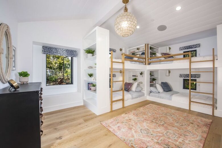 Stunning Montecito Seaside Family Retreat | Walk to Beaches, Cafes, Shops - Montecito, California