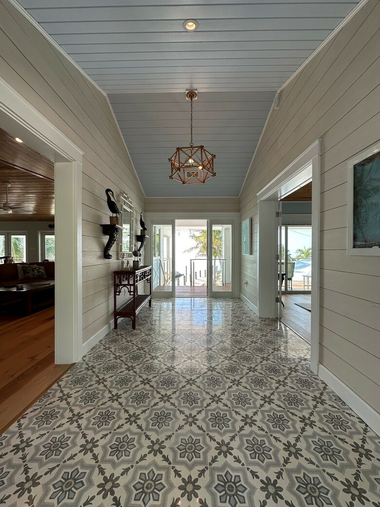 Oceanfront Luxury Lodge and Cottage - Marathon, Florida