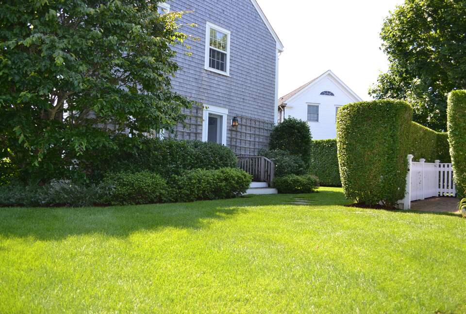 Charming Nantucket Escape with private yard - Nantucket, Massachusetts