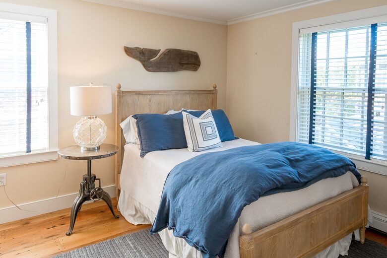 Charming Nantucket Escape with private yard - Nantucket, Massachusetts