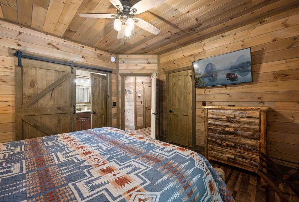 Luxury Mountain Escape with Pool + Theater - Sevierville, Tennessee