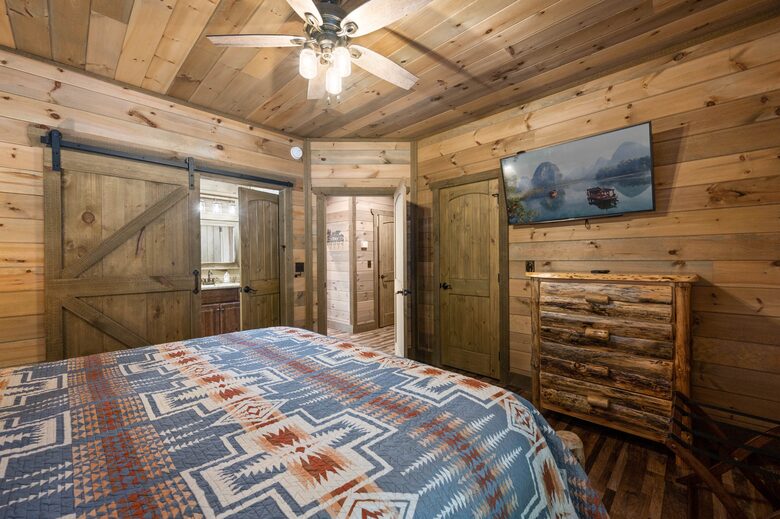 Luxury Mountain Escape with Pool + Theater - Sevierville, Tennessee