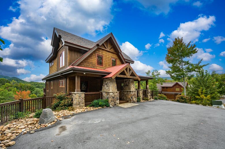 Luxury Mountain Escape with Pool + Theater - Sevierville, Tennessee