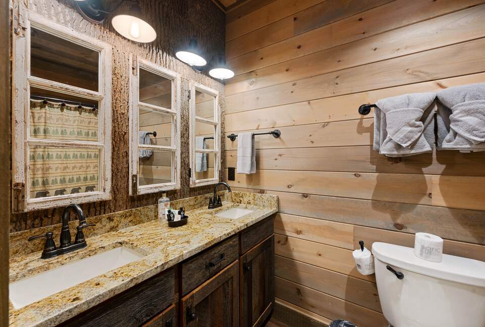 Luxury Mountain Escape with Pool + Theater - Sevierville, Tennessee