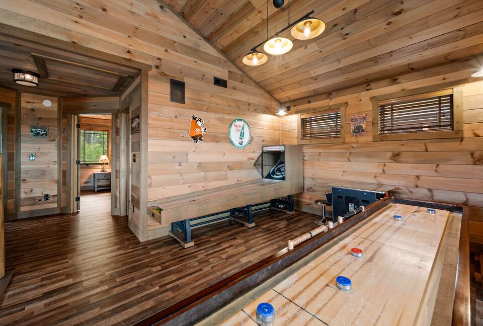 Luxury Mountain Escape with Pool + Theater - Sevierville, Tennessee