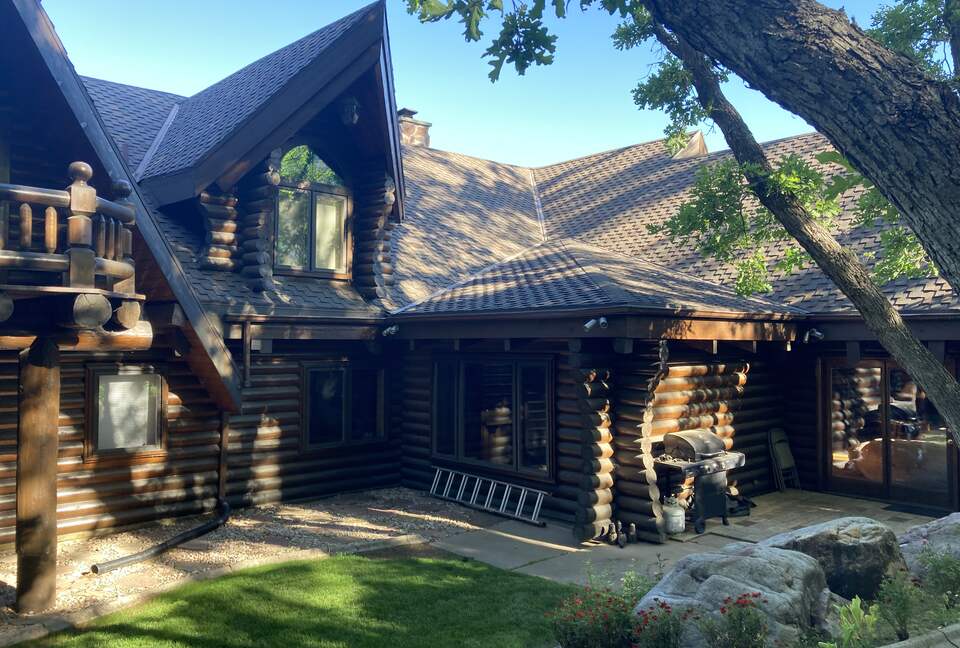 Splinter Shack | Charming Ski Log Cabin 30 minutes from Snowbasin/Powder Mtn. - Ogden, Utah
