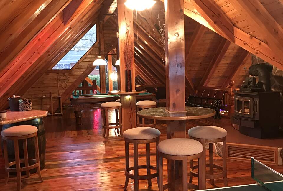 Splinter Shack | Charming Ski Log Cabin 30 minutes from Snowbasin/Powder Mtn. - Ogden, Utah