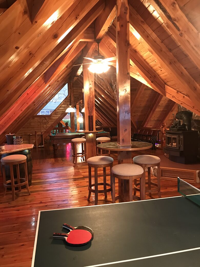 Splinter Shack | Charming Ski Log Cabin 30 minutes from Snowbasin/Powder Mtn. - Ogden, Utah