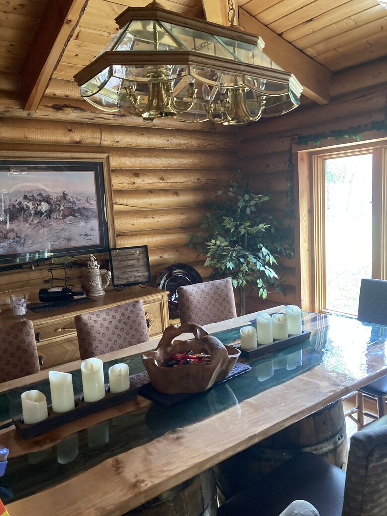 Splinter Shack | Charming Ski Log Cabin 30 minutes from Snowbasin/Powder Mtn. - Ogden, Utah