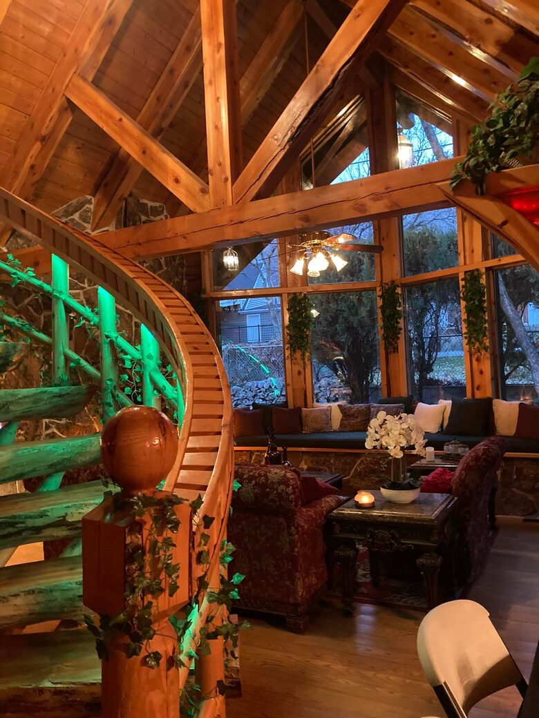 Splinter Shack | Charming Ski Log Cabin 30 minutes from Snowbasin/Powder Mtn. - Ogden, Utah