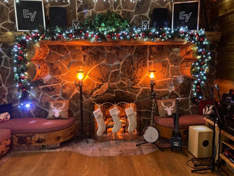 Splinter Shack | Charming Ski Log Cabin 30 minutes from Snowbasin/Powder Mtn. - Ogden, Utah