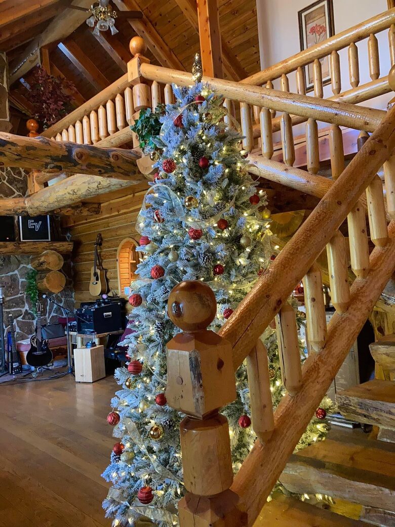 Splinter Shack | Charming Ski Log Cabin 30 minutes from Snowbasin/Powder Mtn. - Ogden, Utah