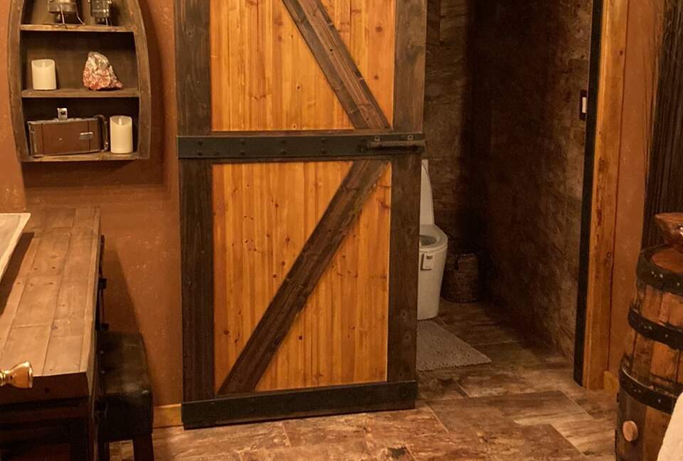 Splinter Shack | Charming Ski Log Cabin 30 minutes from Snowbasin/Powder Mtn. - Ogden, Utah