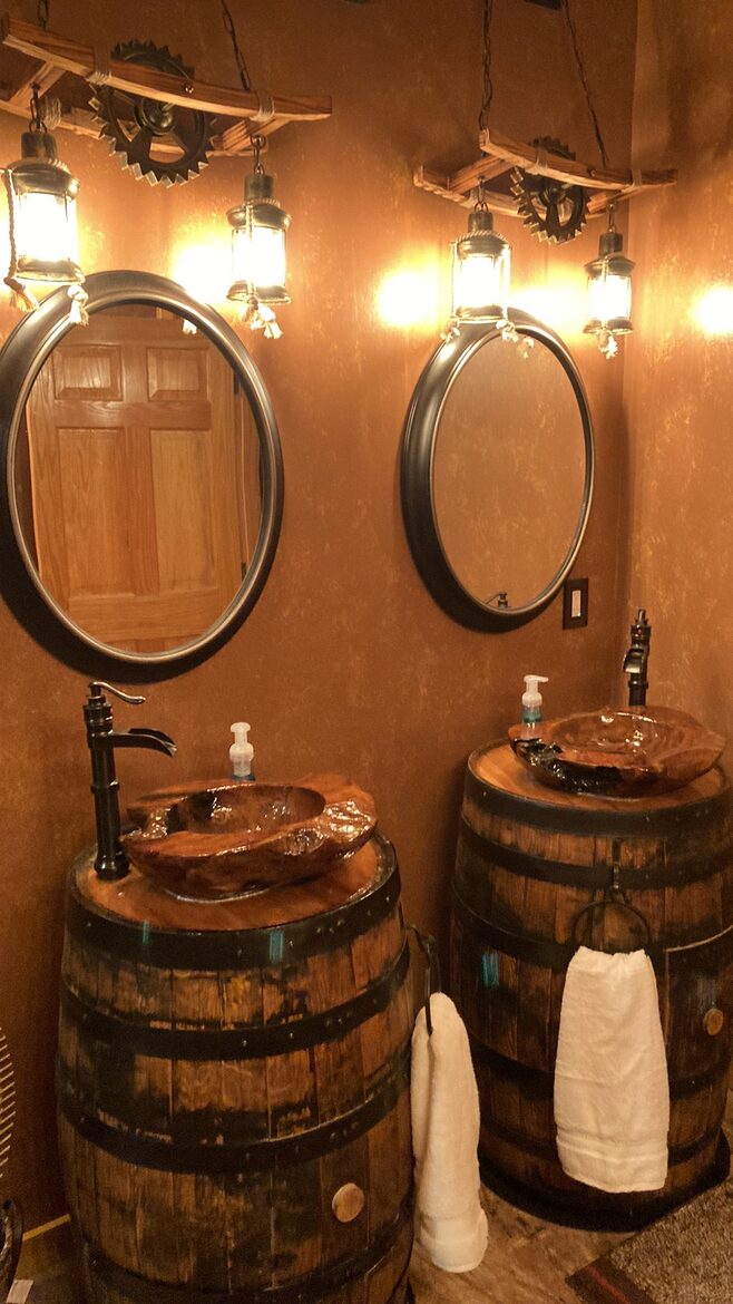 Splinter Shack | Charming Ski Log Cabin 30 minutes from Snowbasin/Powder Mtn. - Ogden, Utah