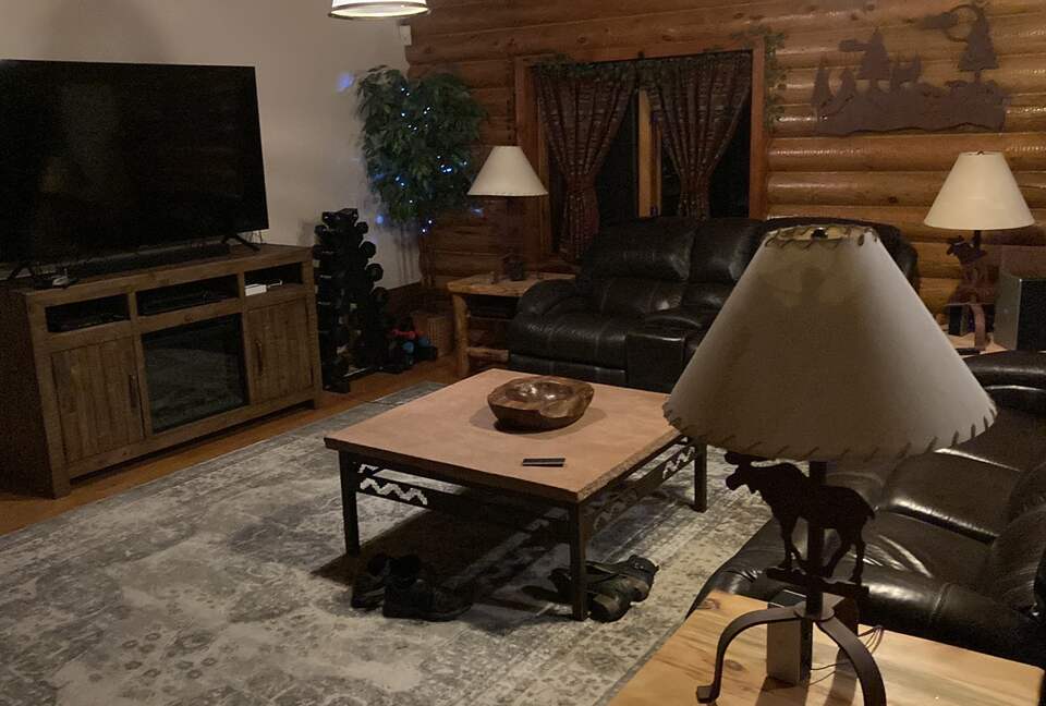 Splinter Shack | Charming Ski Log Cabin 30 minutes from Snowbasin/Powder Mtn. - Ogden, Utah