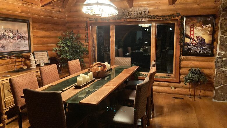 Splinter Shack | Charming Ski Log Cabin 30 minutes from Snowbasin/Powder Mtn. - Ogden, Utah