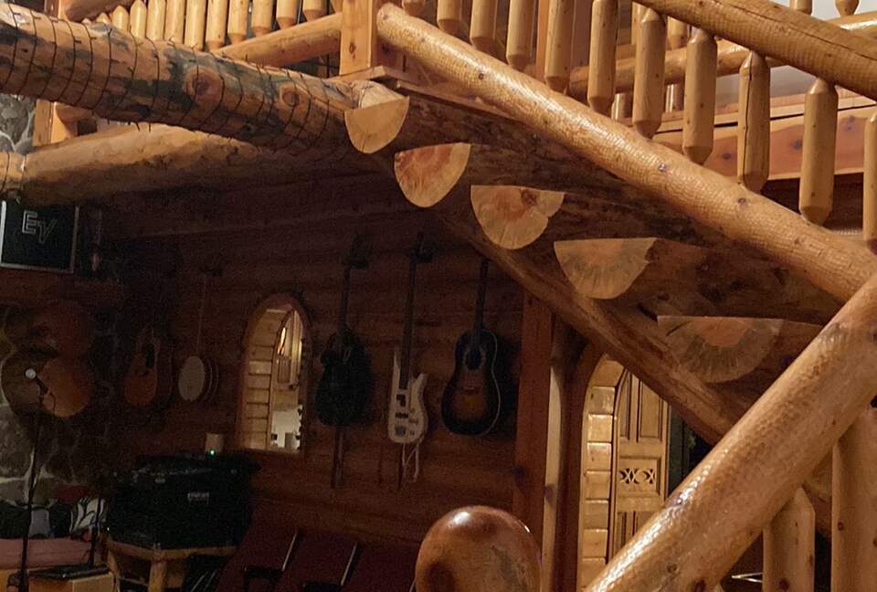 Splinter Shack | Charming Ski Log Cabin 30 minutes from Snowbasin/Powder Mtn. - Ogden, Utah