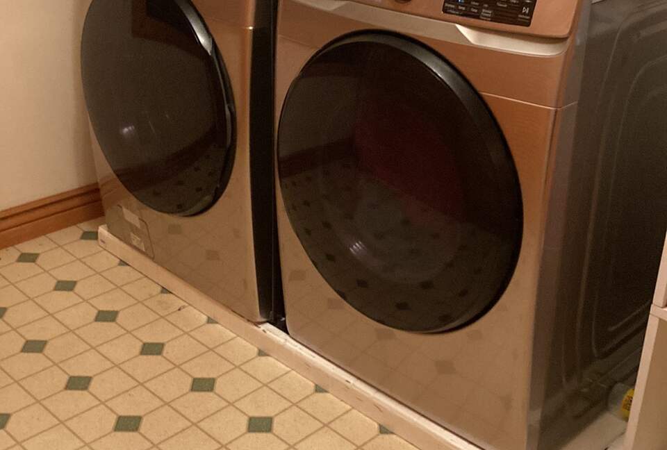 Splinter Shack | Charming Ski Log Cabin 30 minutes from Snowbasin/Powder Mtn. - Ogden, Utah