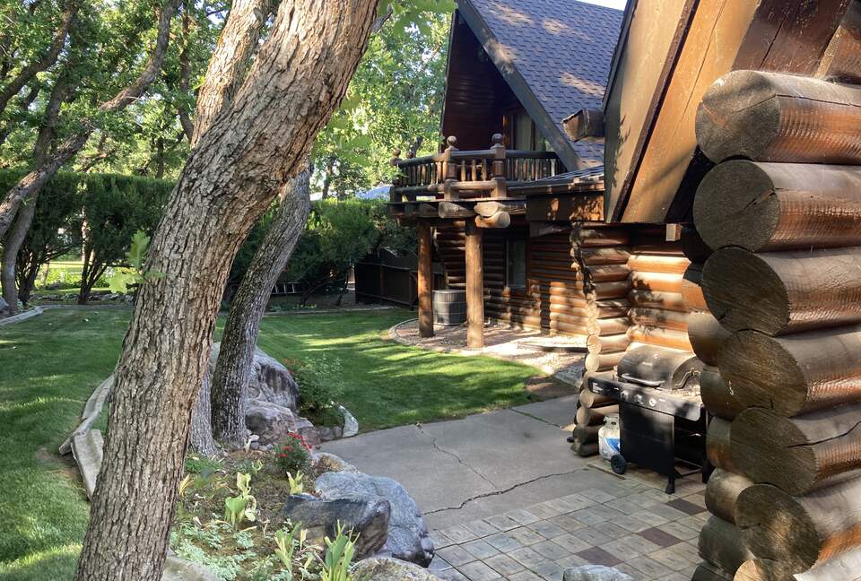 Splinter Shack | Charming Ski Log Cabin 30 minutes from Snowbasin/Powder Mtn. - Ogden, Utah