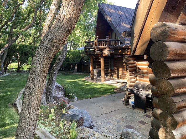 Splinter Shack | Charming Ski Log Cabin 30 minutes from Snowbasin/Powder Mtn. - Ogden, Utah