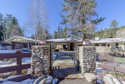 The River House Luxury with Hot Tub - Ruidoso, New Mexico